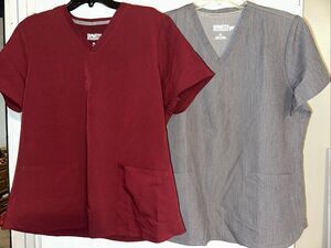 2 NWOT Women’s Fabletics Mode 4 Pocket Scrub Top - Burgundy Wine Gray size XL